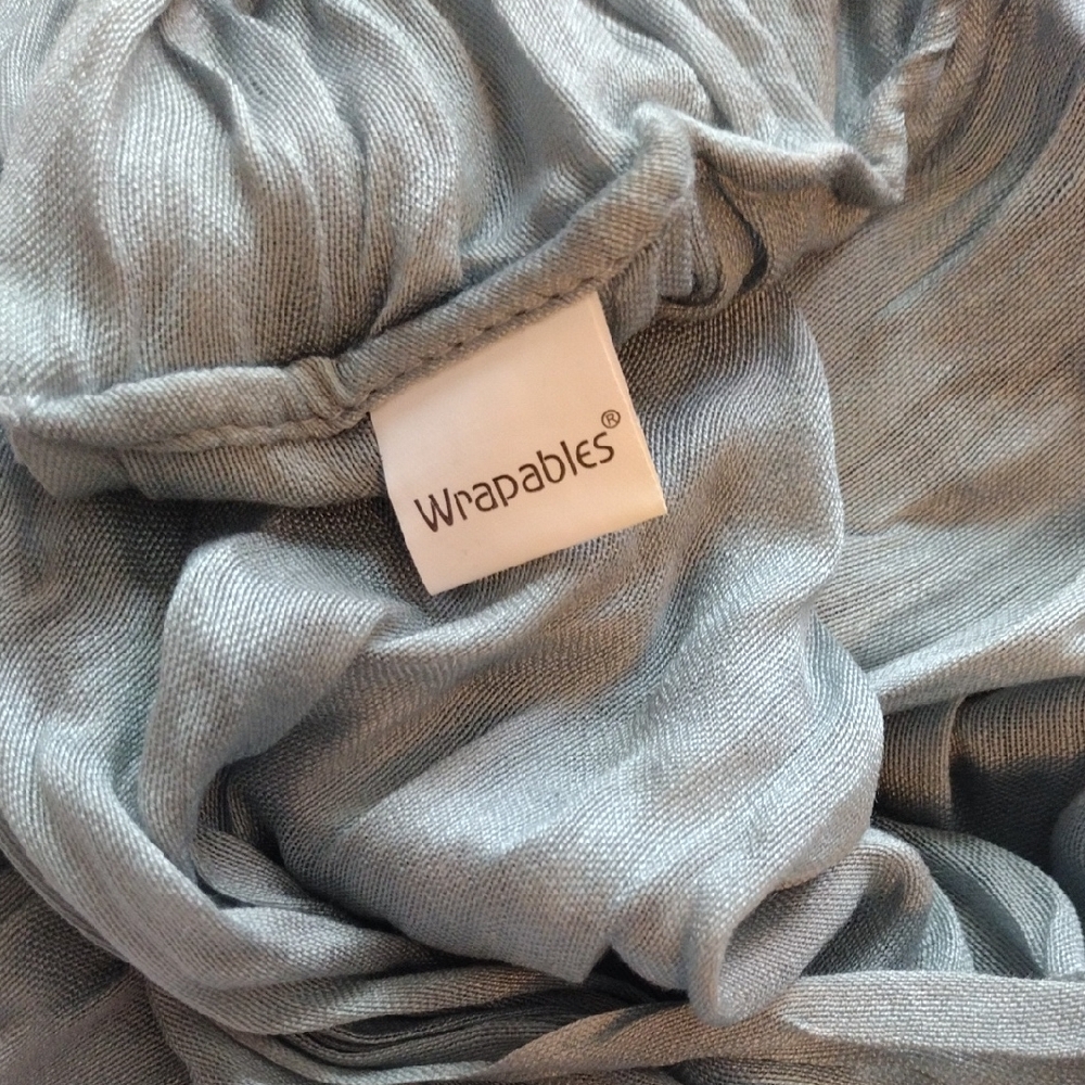 Elegant Blue Gray Women's Infinity Scarf - Picture 5 of 6